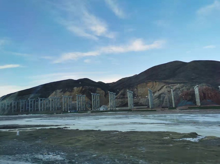 圖7 在建橋梁基本完好 圖7 在建橋梁基本完好